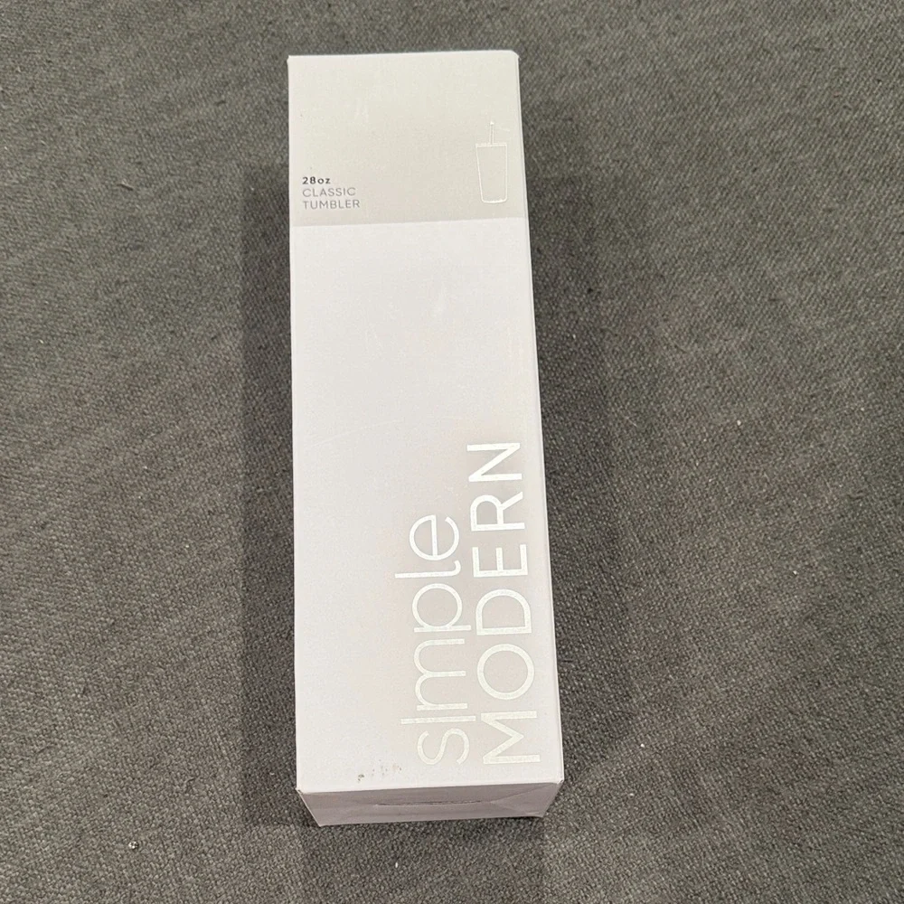 Simple Modern 28oz Classic Tumbler - Picture 2 of 6